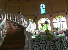 A wedding photo at The Delfin Beachfront Resort, Playa Bejuco, Costa Rica